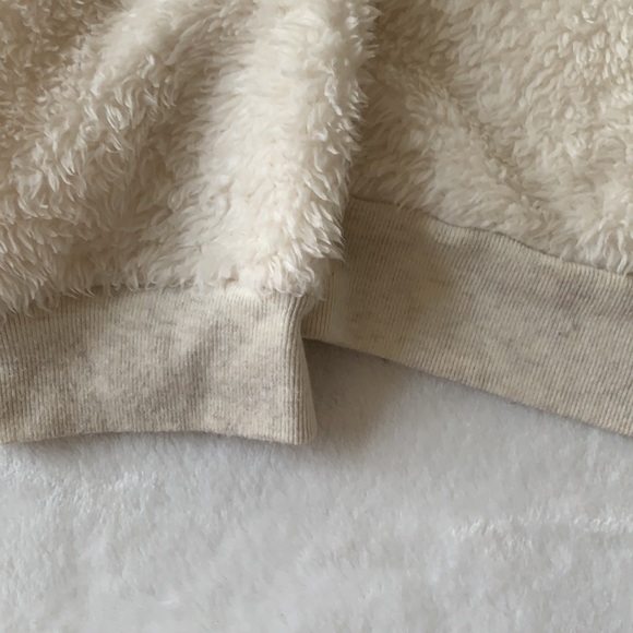 Abercrombie & Fitch Sherpa Cropped Pullover Crew - Picture 3 of 4